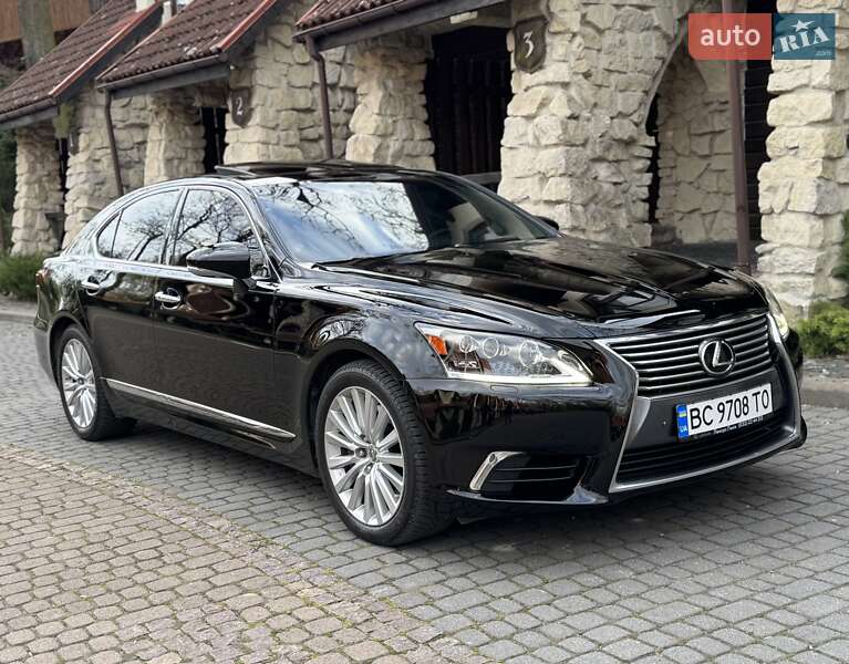 Седан Lexus LS 2013 в Львове