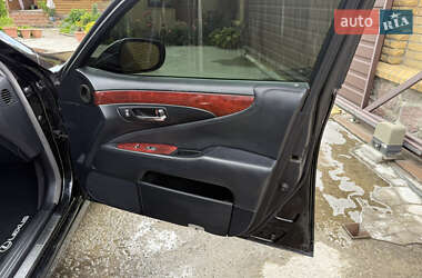 Седан Lexus LS 2007 в 