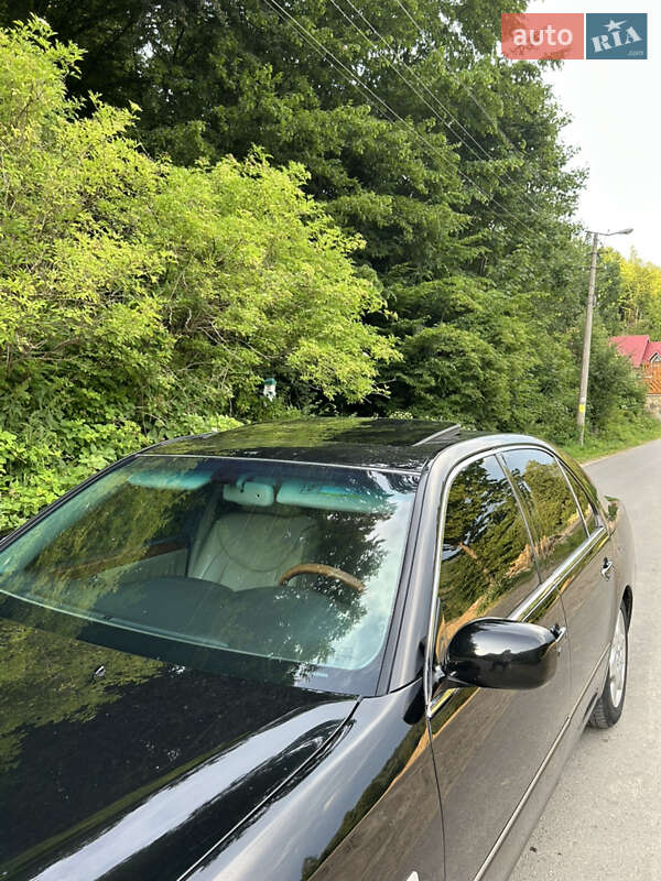 Седан Lexus LS 2004 в Яремче