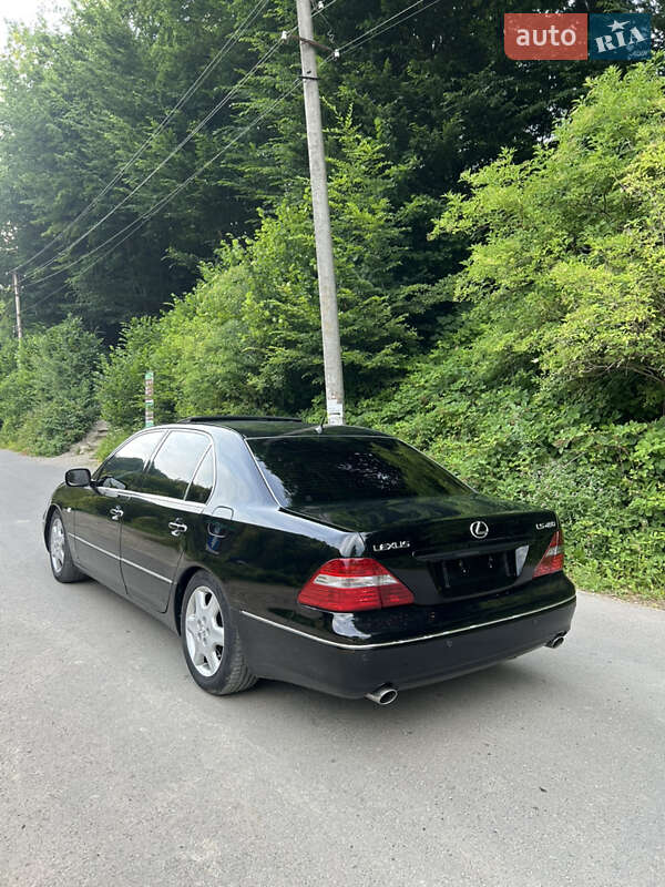 Седан Lexus LS 2004 в Яремче