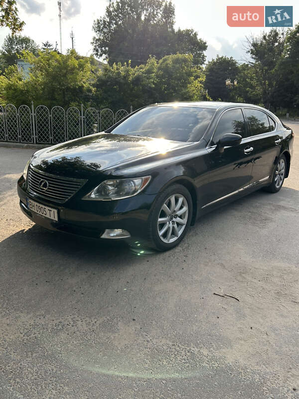 Седан Lexus LS 2007 в Чечельнике