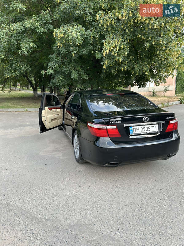 Седан Lexus LS 2007 в Чечельнике