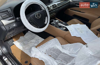 Седан Lexus LS 2012 в 