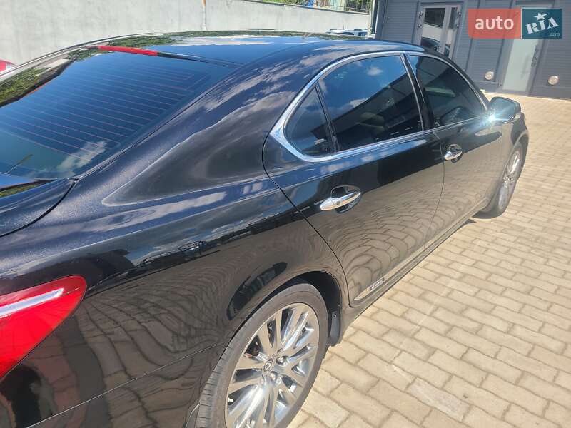 Седан Lexus LS 2011 в Киеве
