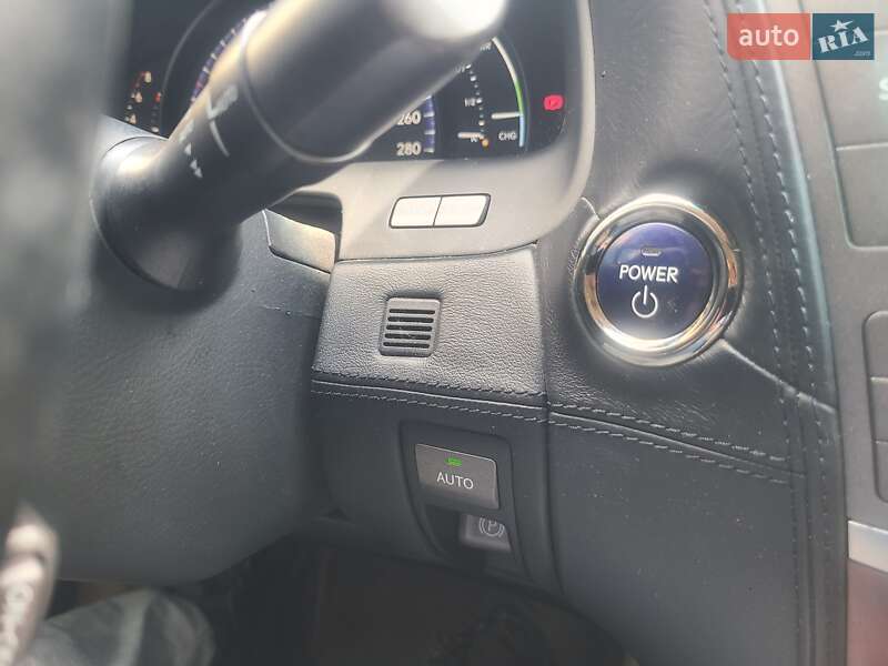 Седан Lexus LS 2011 в Киеве
