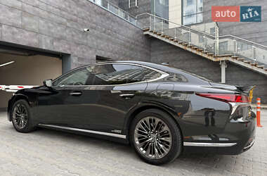 Седан Lexus LS 2018 в 