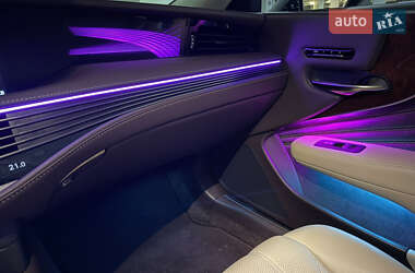 Седан Lexus LS 2018 в 