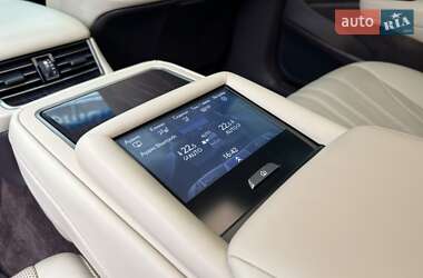 Седан Lexus LS 2018 в 