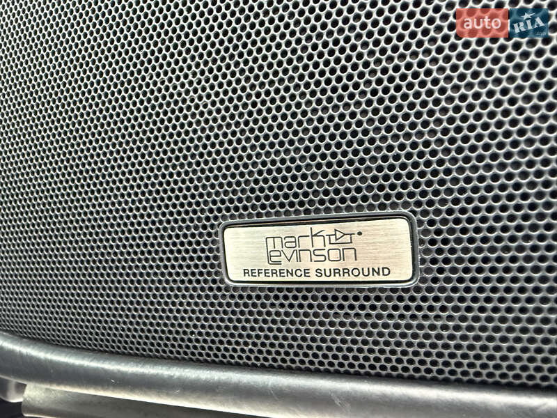 Седан Lexus LS 2013 в Львове