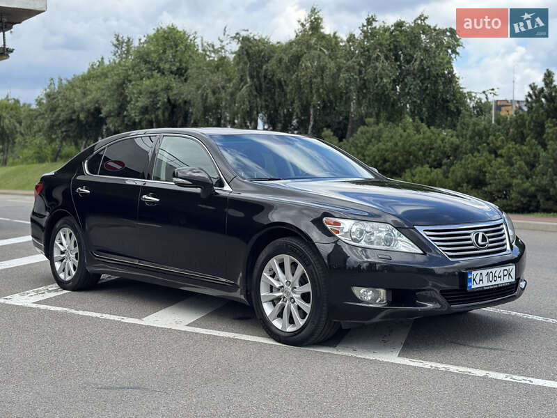 Седан Lexus LS 2012 в Киеве