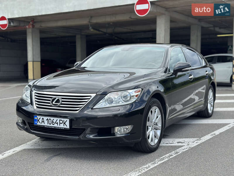 Седан Lexus LS 2012 в Киеве