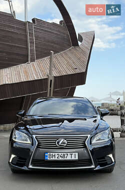 Седан Lexus LS 2013 в Одесі