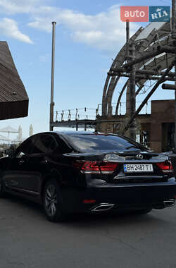 Седан Lexus LS 2013 в 