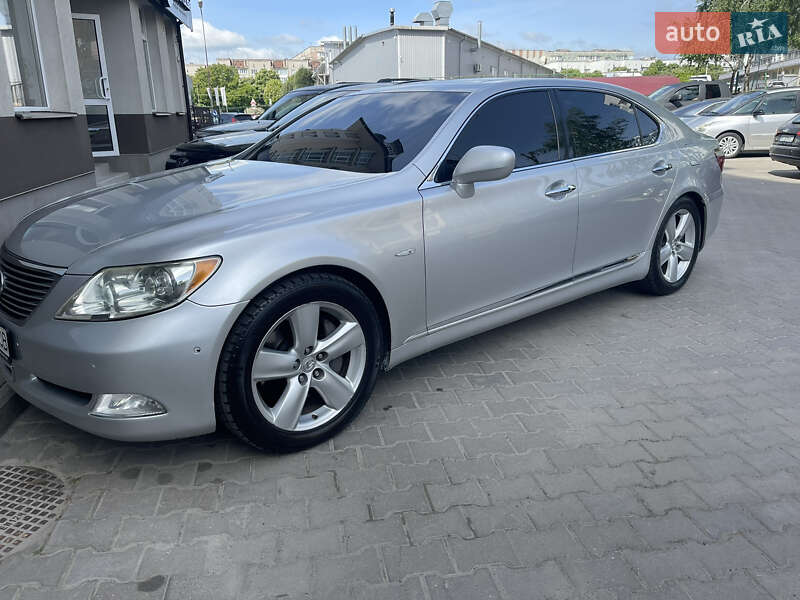 Lexus LS 2008