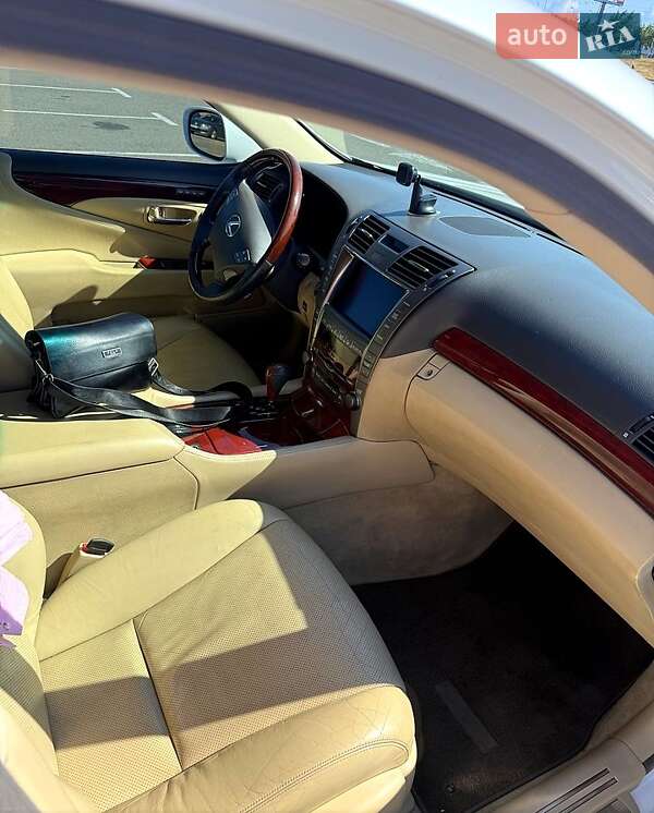 Седан Lexus LS 2009 в Києві фото 10 Седан Lexus LS 2009 в Києві
