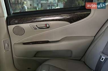 Седан Lexus LS 2007 в 