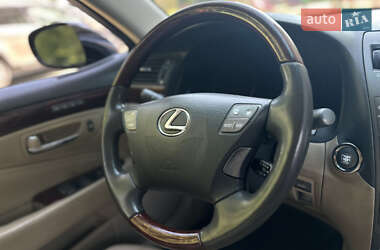 Седан Lexus LS 2007 в 