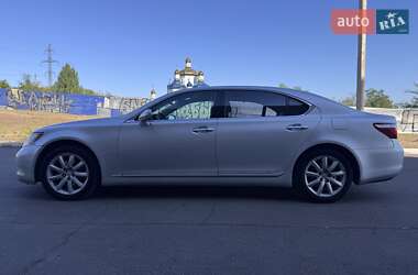 Седан Lexus LS 2008 в Кривом Роге
