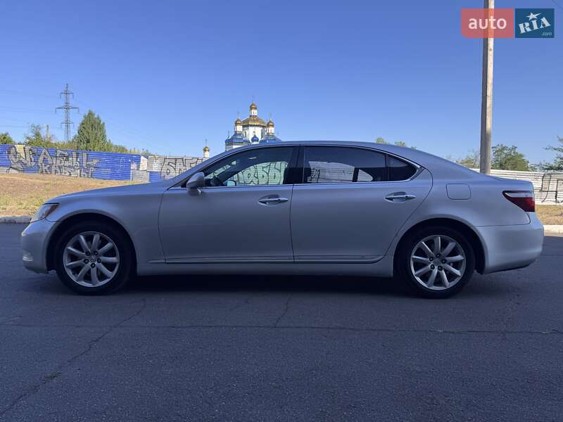 Lexus LS 2008