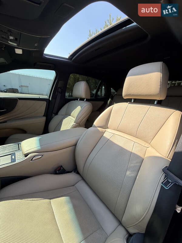 Седан Lexus LS 2022 в Одессе