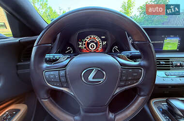 Седан Lexus LS 2018 в 