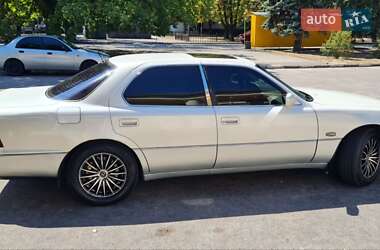 Седан Lexus LS 1992 в 