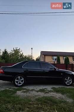 Седан Lexus LS 2004 в 