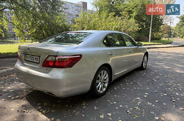 Седан Lexus LS 2011 в 