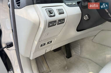 Седан Lexus LS 2011 в 