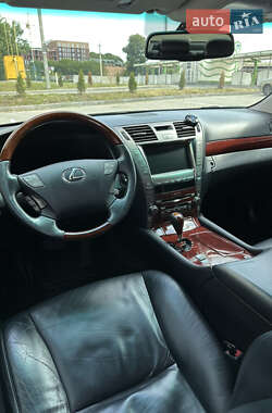 Седан Lexus LS 2008 в Хмельницком