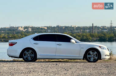 Седан Lexus LS 2007 в 