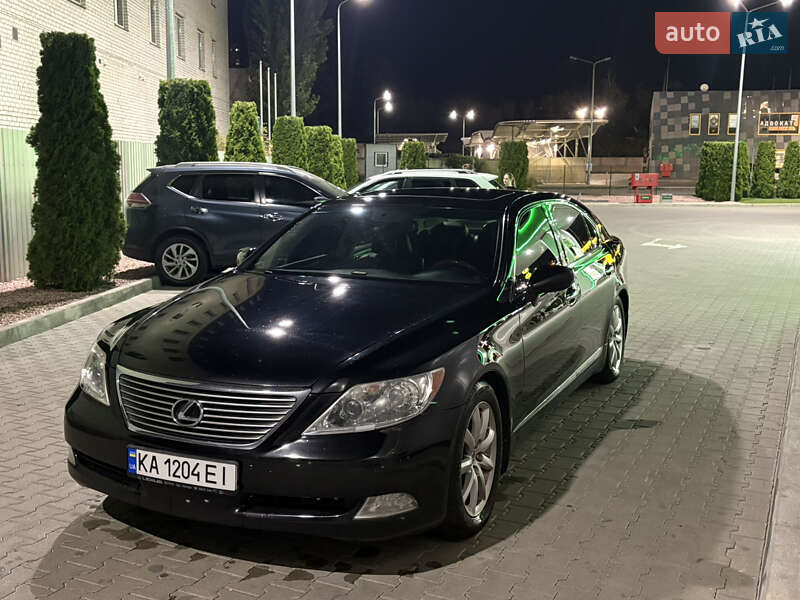 Седан Lexus LS 2008 в Киеве