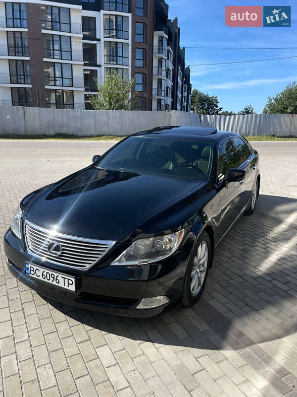 Седан Lexus LS 2007 в Новояворівську