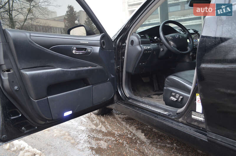 Седан Lexus LS 2007 в Киеве