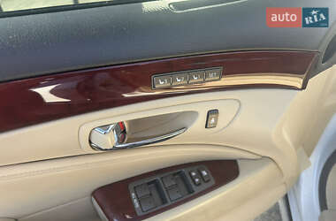 Седан Lexus LS 2011 в 