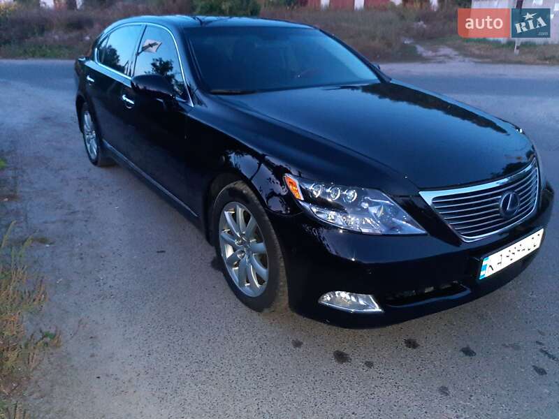 Седан Lexus LS 2007 в Киеве