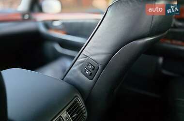Седан Lexus LS 2005 в 