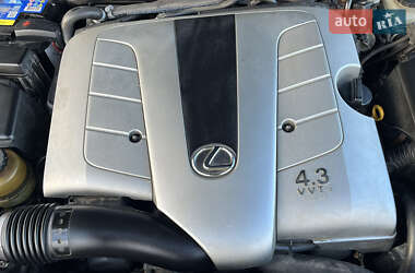 Седан Lexus LS 2002 в 