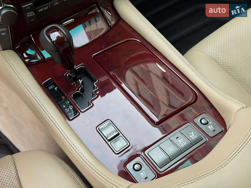 Седан Lexus LS 2007 в Киеве фото 52 Седан Lexus LS 2007 в Киеве