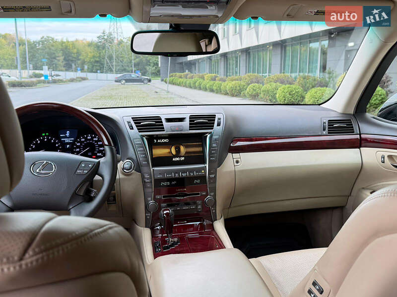 Седан Lexus LS 2007 в Киеве фото 71 Седан Lexus LS 2007 в Киеве