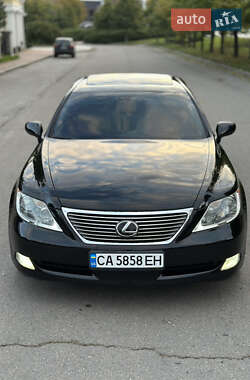 Седан Lexus LS 2007 в 