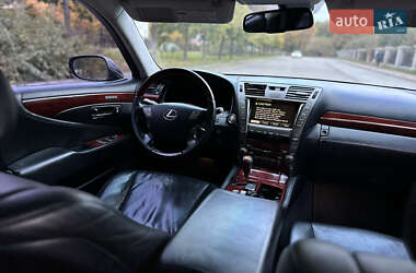 Седан Lexus LS 2007 в 