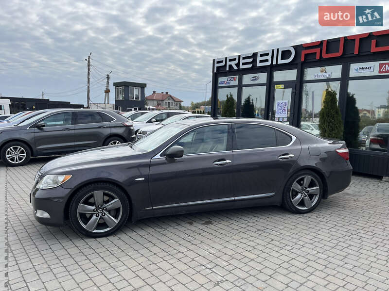 Седан Lexus LS 2007 в Львове
