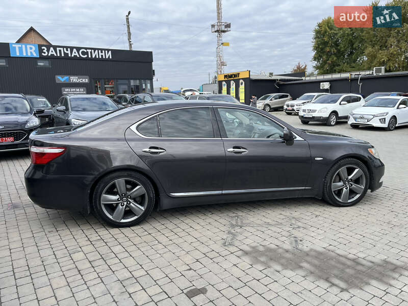 Седан Lexus LS 2007 в Львове
