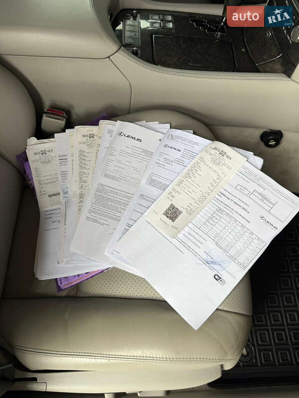 Седан Lexus LS 2011 в Івано-Франківську