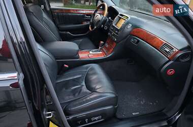Седан Lexus LS 2005 в 