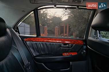 Седан Lexus LS 2005 в 