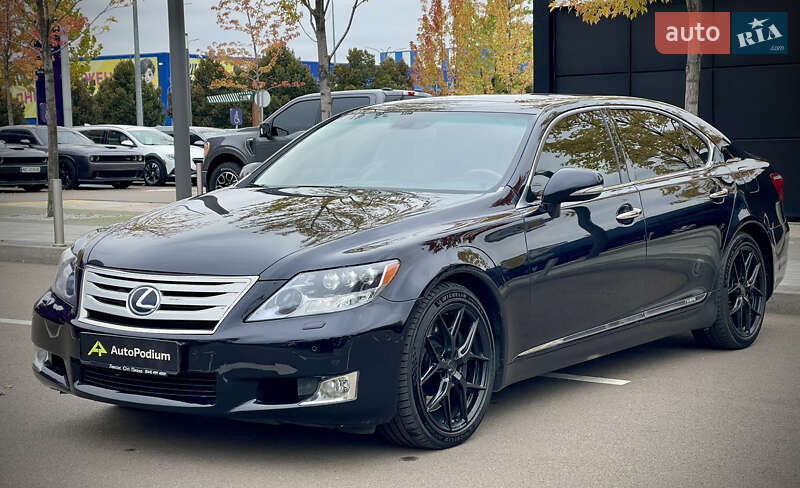 Седан Lexus LS 2012 в Киеве