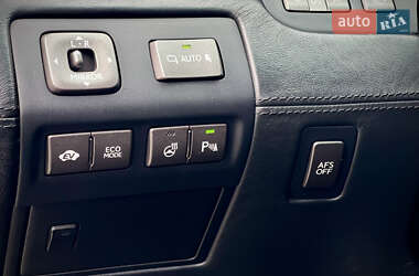Седан Lexus LS 2012 в 