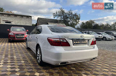 Седан Lexus LS 2010 в  фото 6 Седан Lexus LS 2010 в